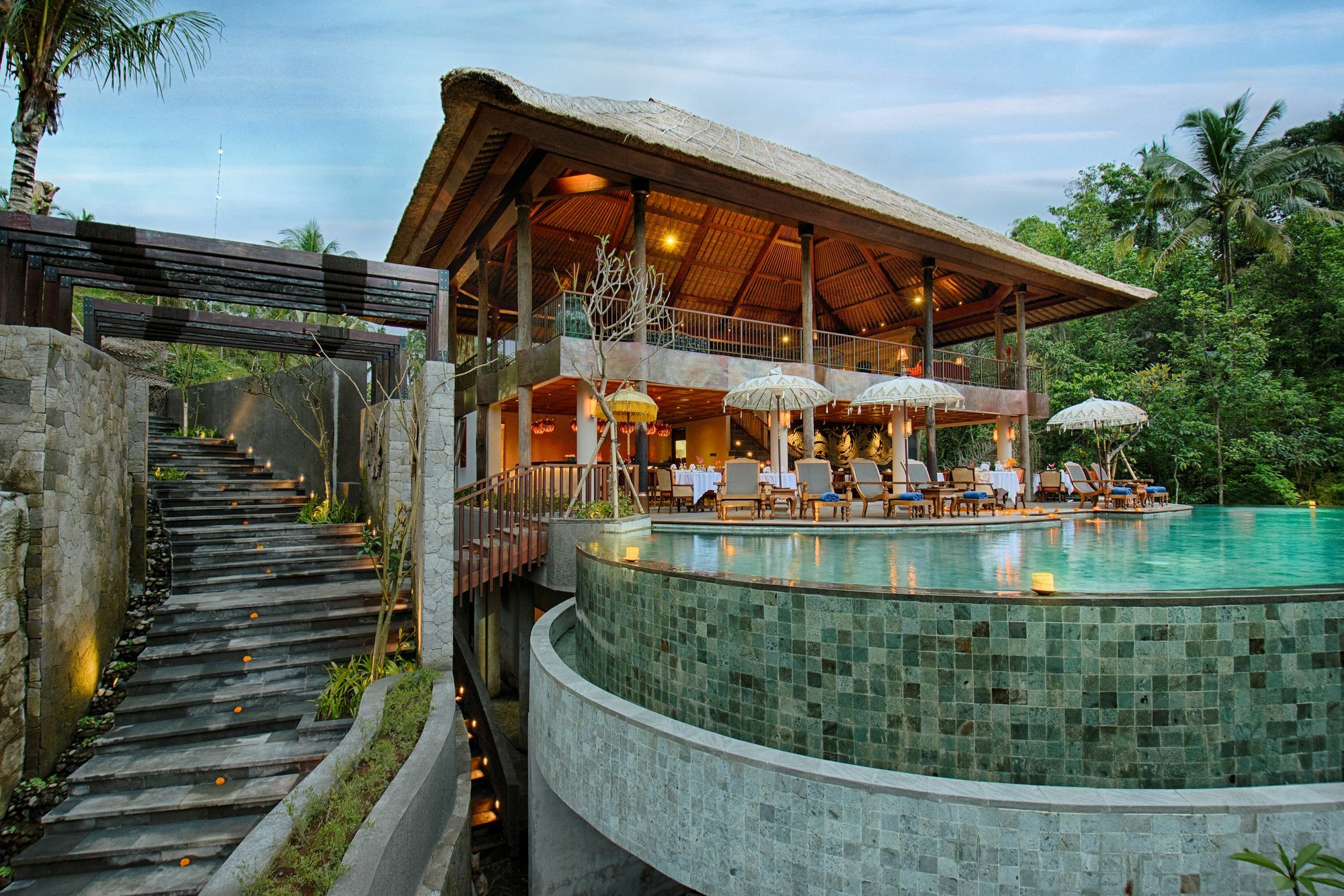 Natya Resort Ubud Екстер'єр фото The restaurant at the resort
